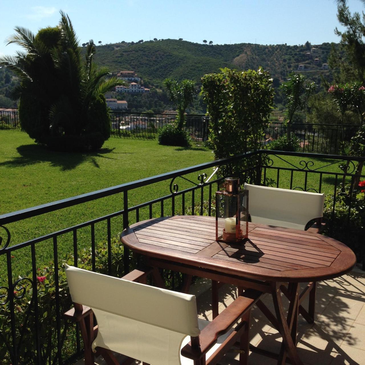 Villa Xanthippi Agia Paraskevi  Exterior foto